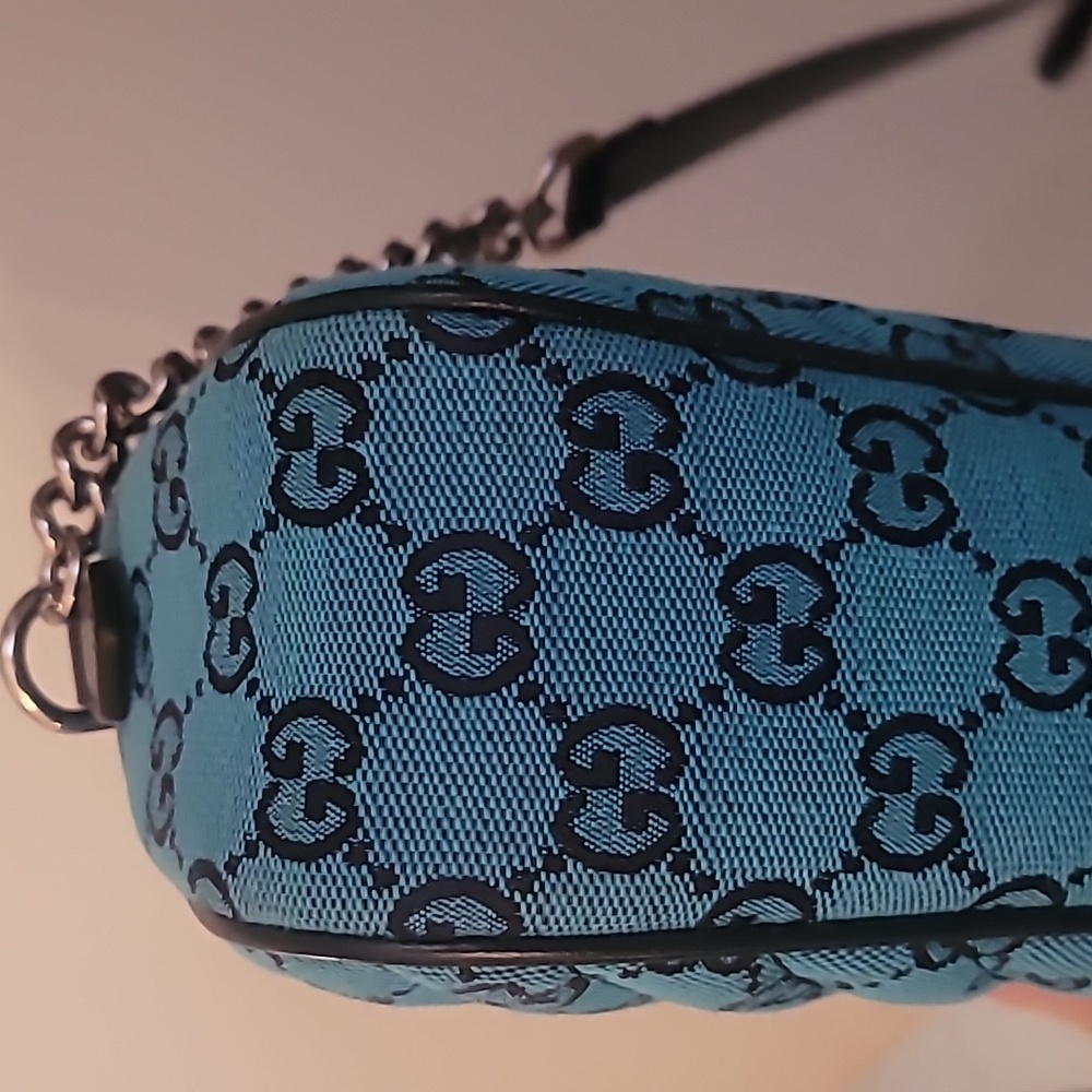 Gucci Marmont Camera Bag - Picture 4 of 6
